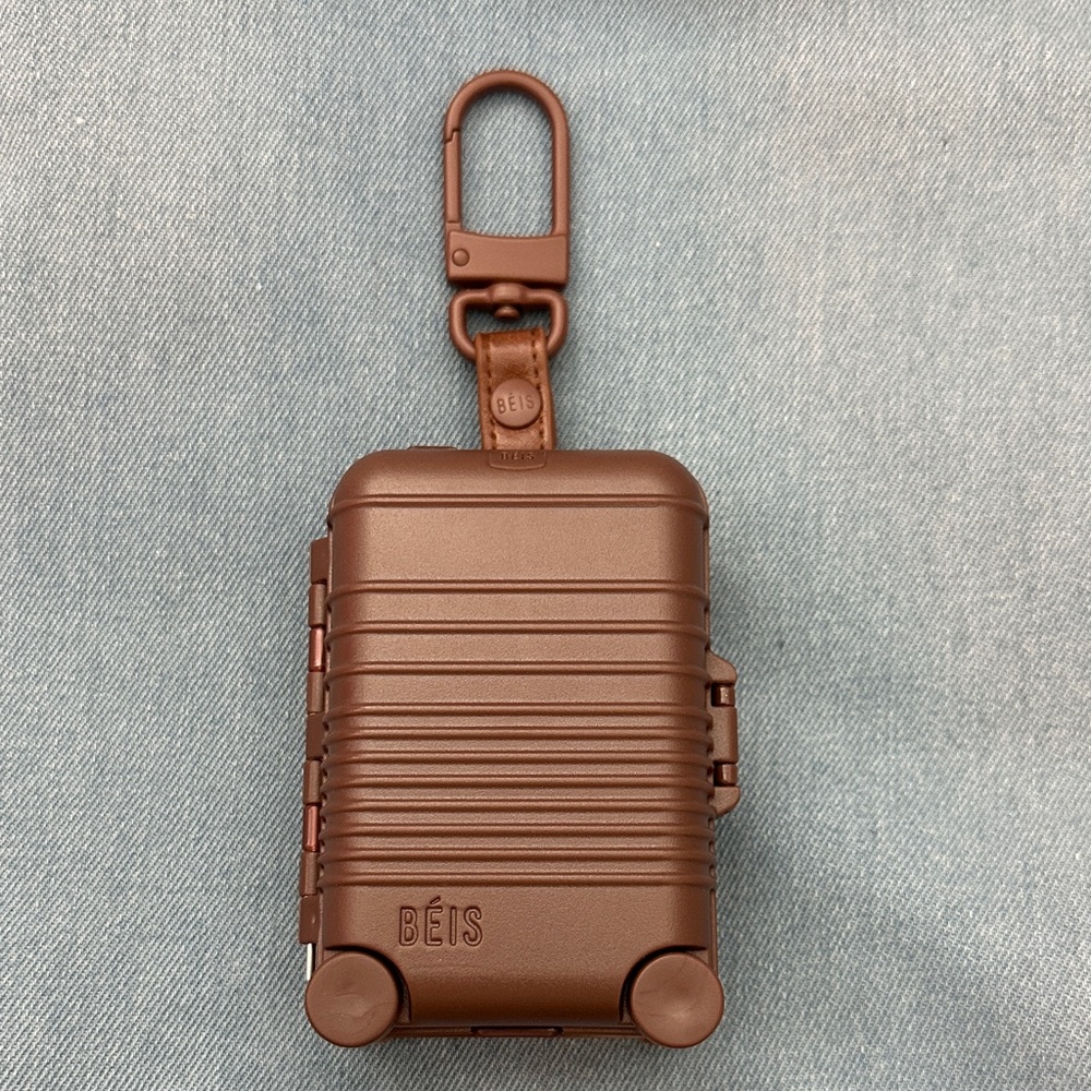 Bèis Maple Micro Roller bag charm.